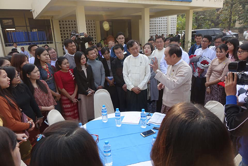 ဝူဟန်မြို့မှ ပြန်လာသည့် မြန်မာကျောင်းသားများနှင့် လေယာဉ်အမှုထမ်းများ အိမ်ပြန်ခွင့်ရ