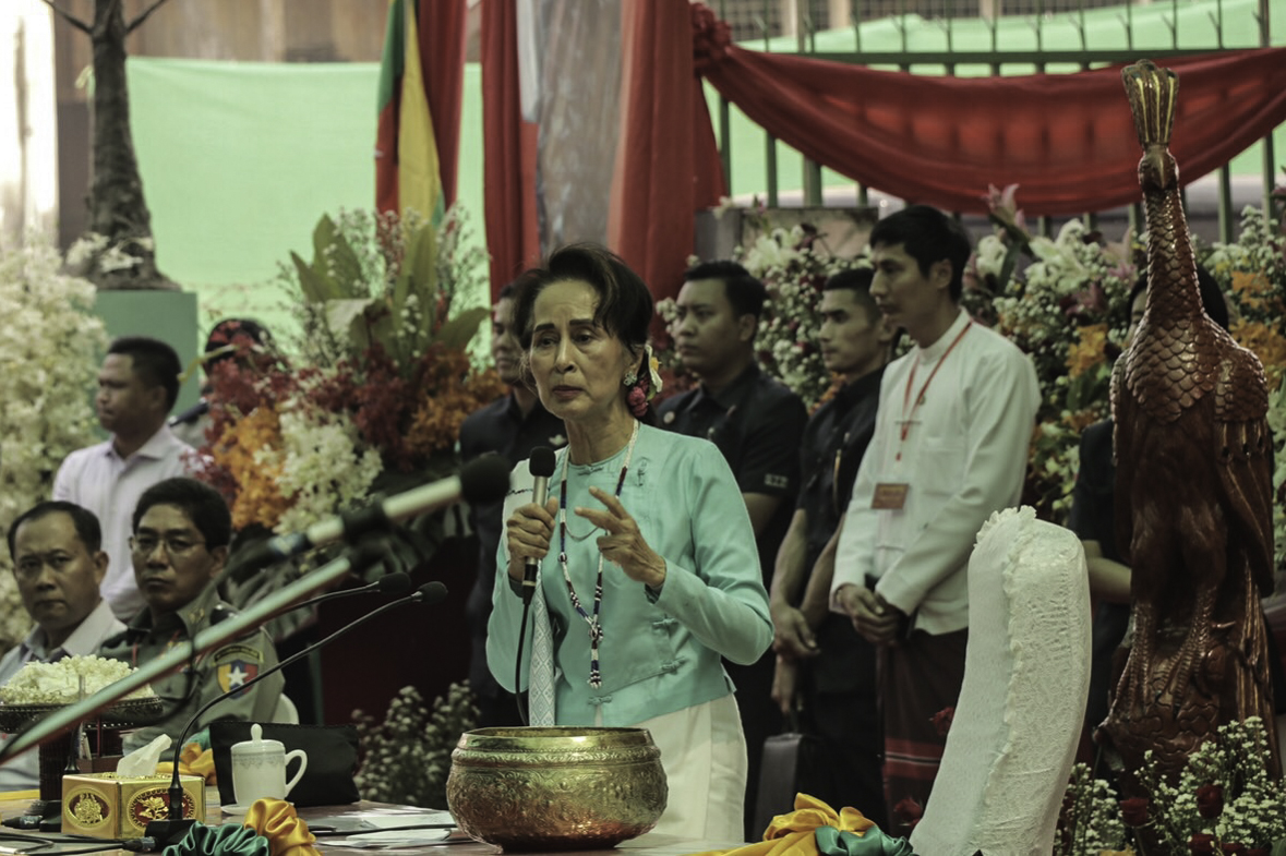 မူးယစ်ဆေးဝါးနှင့် လောင်းကစားဝိုင်းများအရေးယူရန် နိုင်ငံတော်အတိုင်ပင်ခံပုဂ္ဂိုလ်ညွှန်ကြား