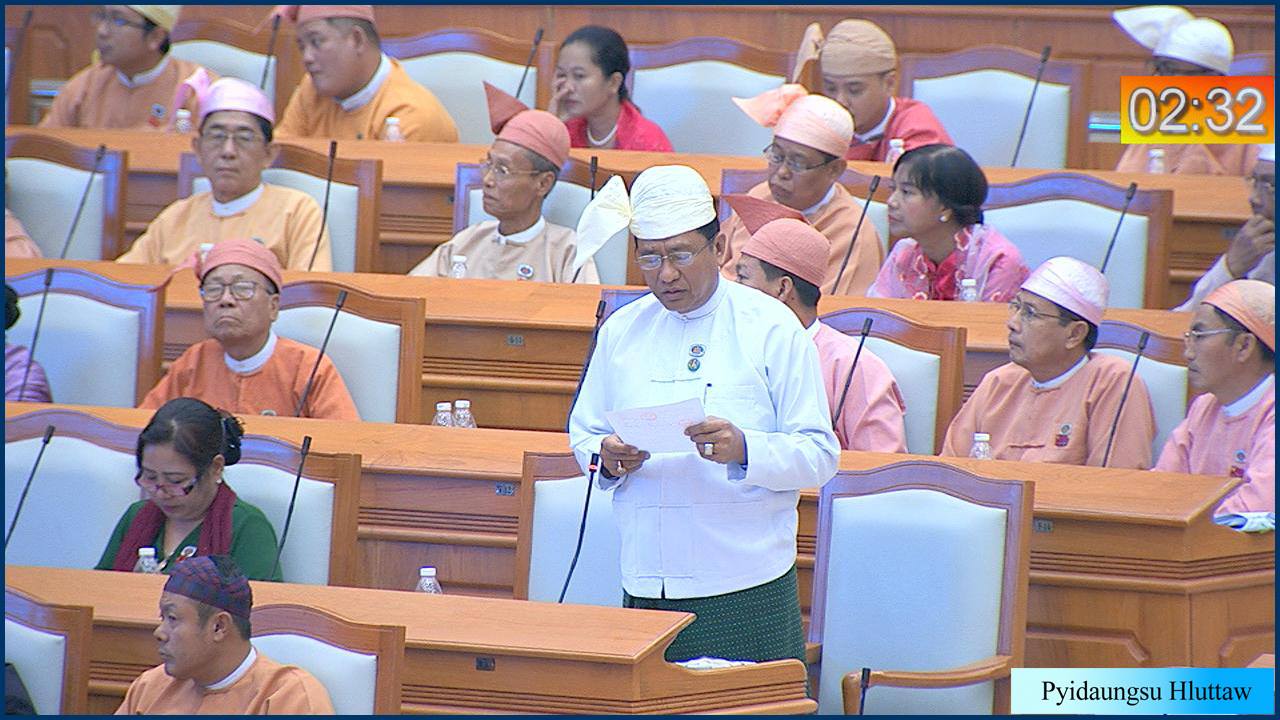 အသက် ၇၀ ကျော် သူငယ်ပြန်တတ်သည့်အရွယ်များ တိုင်းပြည်ဦးဆောင်နေဟု ကြံ့ခိုင်ရေးအမတ် ပြော