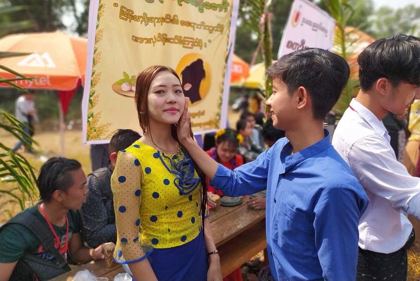 သနပ်ခါးလူးခဲ့ကြတဲ့ ပုသိမ်တက္ကသိုလ်က ရေသဘင်ပွဲ