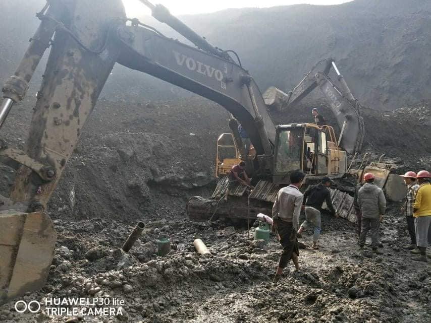 ဖားကန့်တွင် မြေစာပြိုကျပြီး မြေတူးယာဉ်မောင်းသူ ၁ ဦး သေဆုံး