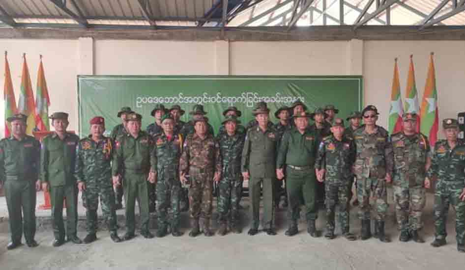ဒီကေဘီအေခွဲထွက် ဗိုလ်မှူးကြီး စောဆန်းအောင်နှင့်အဖွဲ့ဝင် ၁၃ ဦး အလင်းဝင်