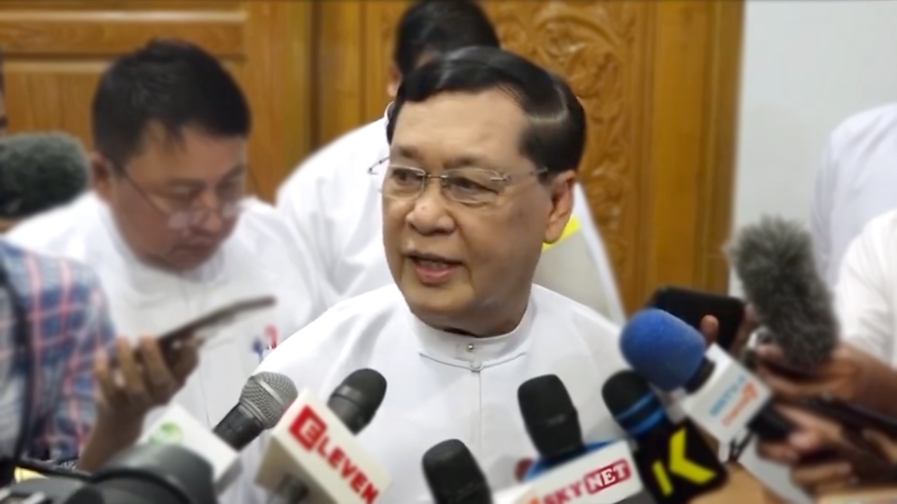 စက်ရုံ ၂၀ ထပ်မံ ပိတ်သိမ်းမည်ဟု လ.ဝ.က ဝန်ကြီးပြော