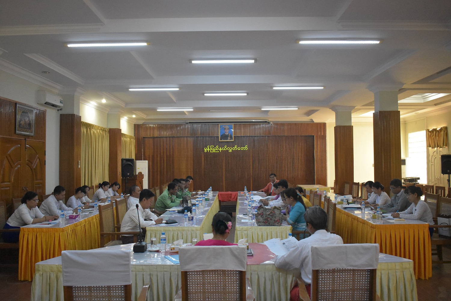 ကျိုက်ထီးရိုးဘုရားဖူးနှင့်ပွဲတော်များ အမြန်ရပ်နားသင့်ကြောင်း ဝန်ကြီးချုပ်ကို မွန်လွှတ်တော် စာပို့