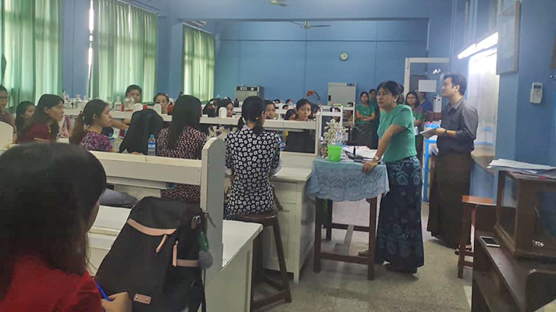 ဓာတ်ခွဲသင်တန်းသား ၂၀ ဆေးရုံနှင့် ဓာတ်ခွဲခန်းများတွင် စေတနာ့ဝန်ထမ်းလုပ်မည်