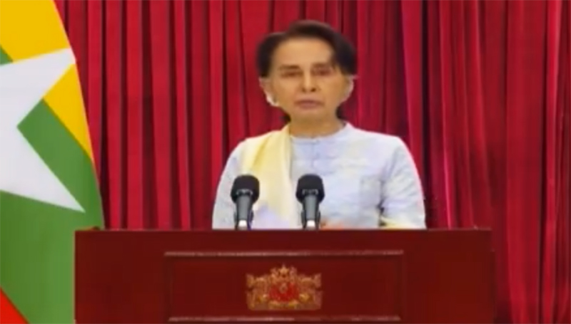 ပြည်သူများ ရိက္ခာနှင့်ဆေး ပြတ်လပ်မည်ကို မစိုးရိမ်ကြရန် အတိုင်ပင်ခံပြော