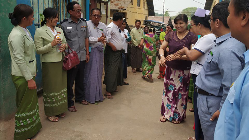 ချောက်တွင် စားသောက်ဆိုင်များကို ပါဆယ်စနစ်ဖြင့် ရောင်းချရန် ညွှန်ကြား