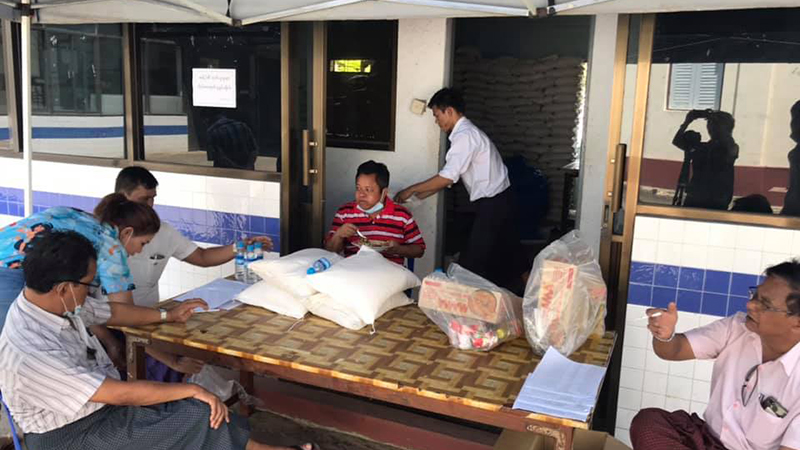 ရှပ်ရှင်လောကသား အယောက် ၁၀၀၀ ကို စားသောက်ကုန် လှူဒါန်း