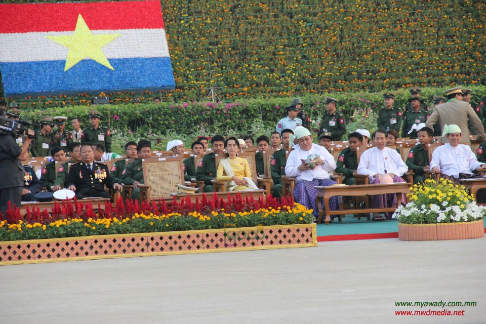 တပ္မေတာ္ေန့အခမ္းအနား ေဒၚေအာင္ဆန္းစုၾကည္တက္ေရာက္