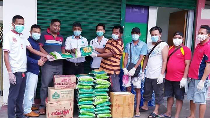 COVID-19 ကြောင့် မလေးရှားတွင် ပိတ်မိနေသည့် မြန်မာနိုင်ငံသားများကို အစားအသောက် ဝေငှ