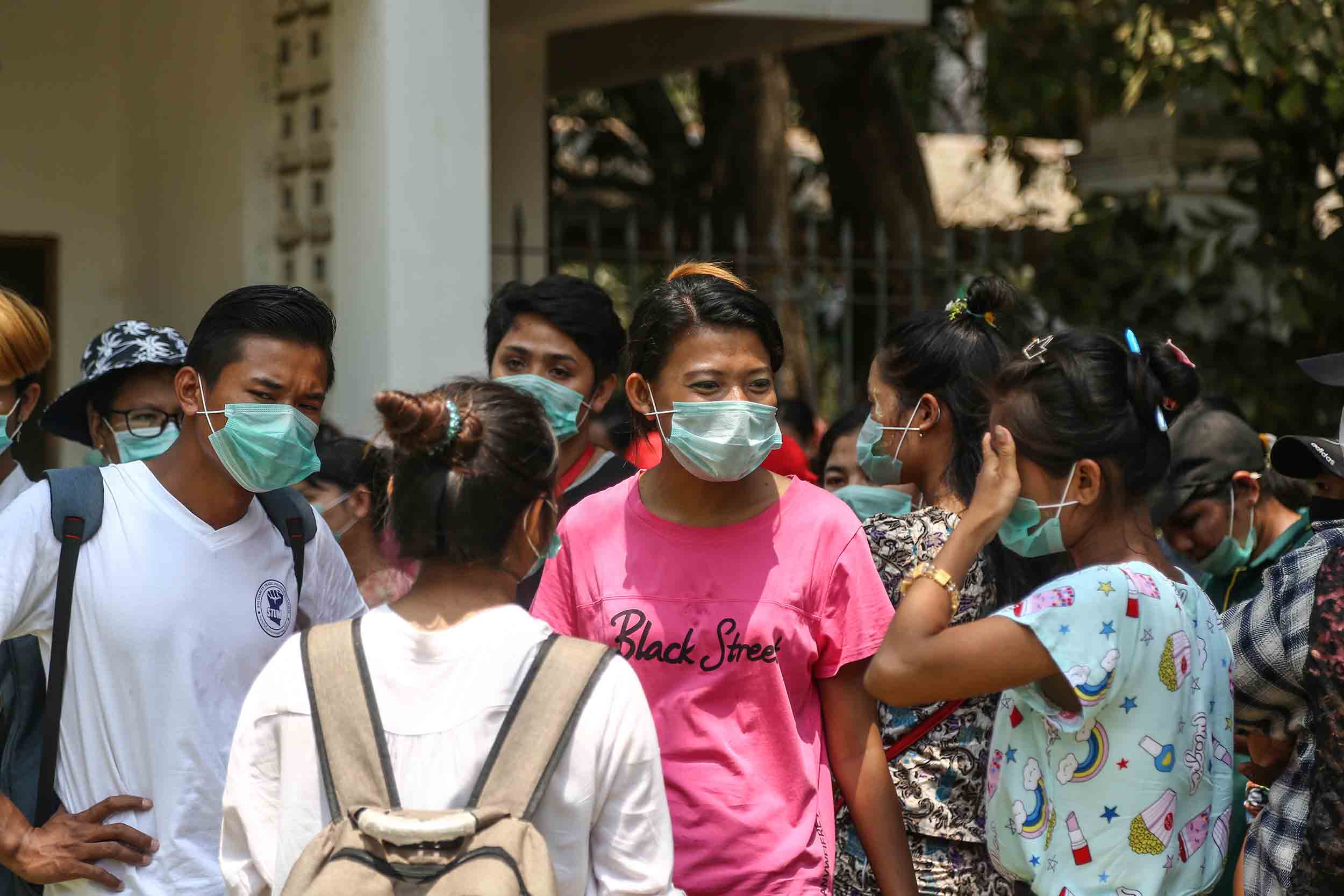 အလုပ်ရှင်ထွက်ပြေးသွားသဖြင့် အလုပ်သမားများက ရန်ကုန်ဝန်ကြီးချုပ်ထံ အကူအညီတောင်း