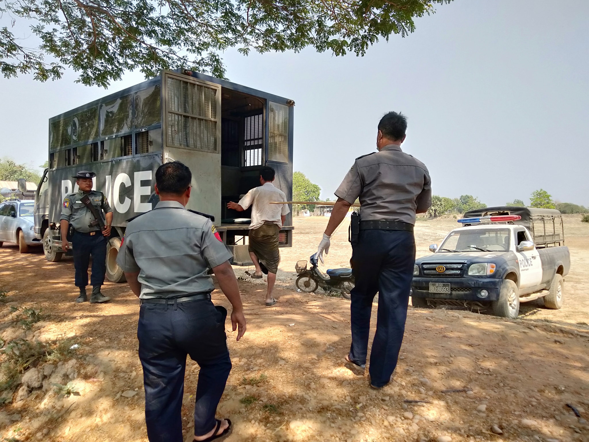 ၁၄ ရက်စောင့်ကြည့်စစ်​ဆေး​ခံ​နေသူ ၁ ဦး မူးယစ်ရမ်းကားနေသဖြင့် ဖမ်းဆီး