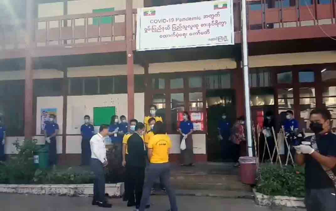 တောင်ကြီး စားနပ်ရိက္ခာထောက်ပံ့ရေးကော်မတီကို ကမ္ဘောဇဘဏ်က မတည်ငွေ သိန်း ၂၀၀၀ ပေးအပ်