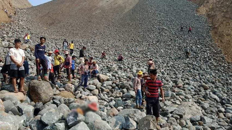 ဖားကန့်တွင် ရေမဆေးကျောက်ရှာသူ ၁ ဦး ကျောက်တုံးထိမှန် သေဆုံး