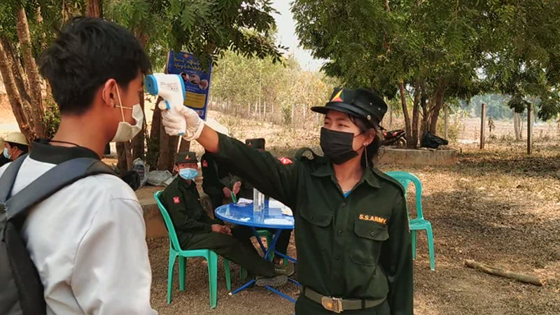 COVID-19 ကာကွယ်ရန် SSPP/SSA ထိန်းချုပ်နယ်မြေတွင် ကျန်းမာရေး စစ်ဆေးပေးနေ
