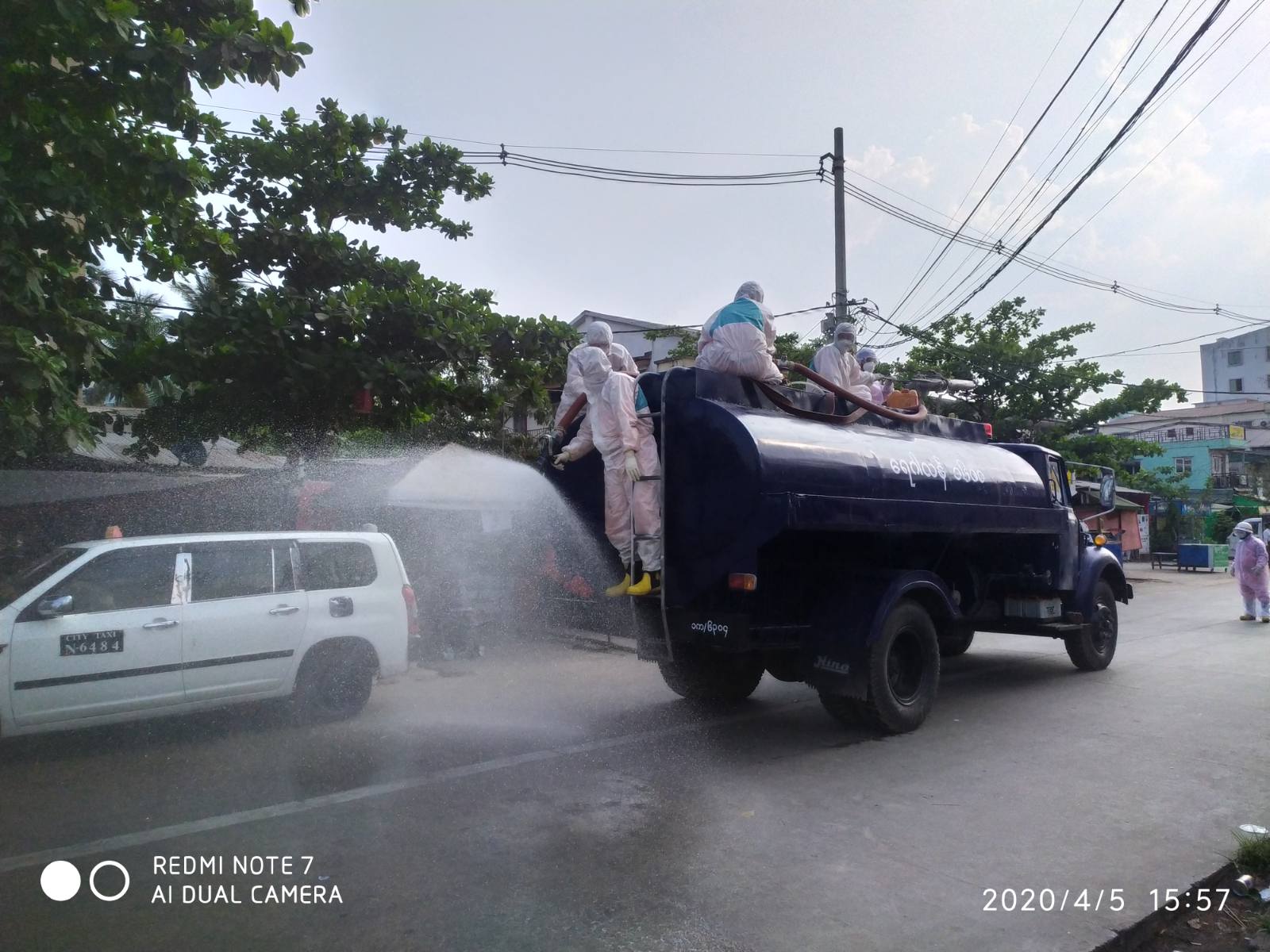 ဂန္ဒီဆေးရုံနှင့် မြောက်ဥက္ကလာပရှိ နေရာ ၄ ခုကို ပိုးသတ်ဆေးဖျန်း