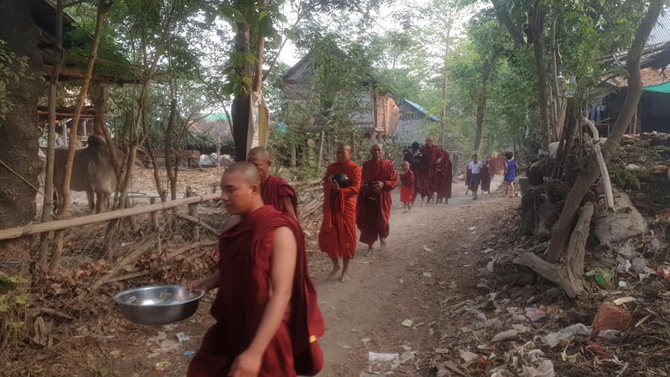 စစ်ကိုင်းတိုင်းအတွင်း ခရီးသွားခွင့်ပိတ်ပင်၊ သံဃာနှင့် သီလရှင်များအတွက် ဆွမ်းကိစ္စ အစိုးရက တာဝန်ယူမည်