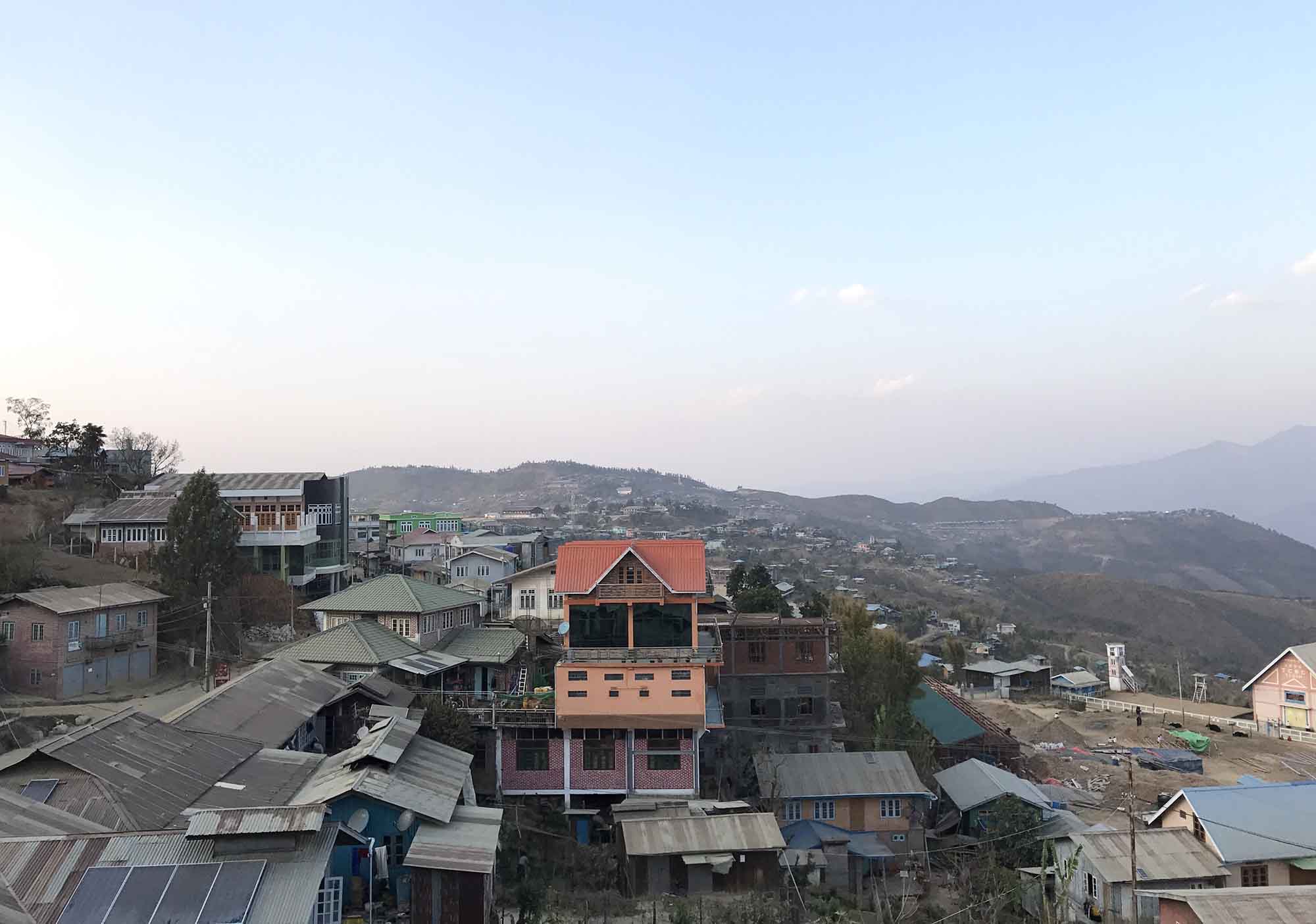 တီးတိန်မြို့နယ်က  COVID-19 လူနာအမှတ် ၁ ၏ မိခင် ရောဂါကူးစက်ခံရ