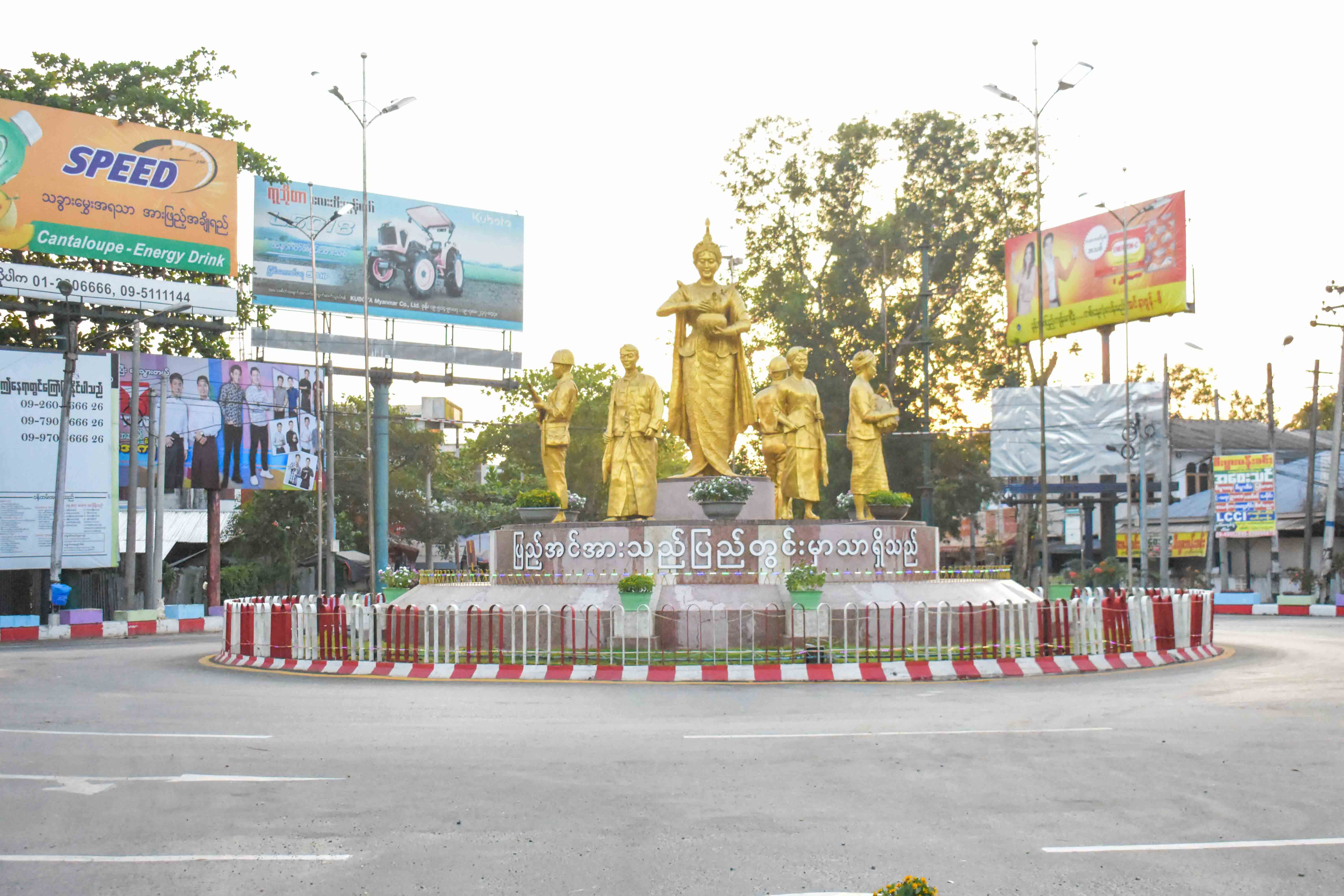 တိတ်ဆိတ်နေသည့် ပုသိမ်မြို့ ညနေခင်း မြင်ကွင်းများ (ဓာတ်ပုံ)
