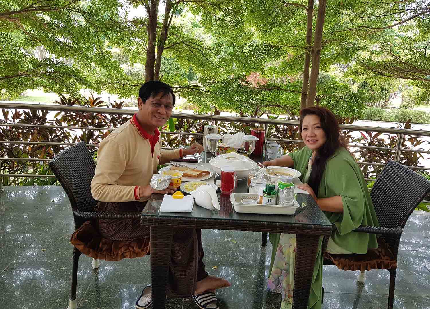 ဒုသမ္မတ ဦးဟင်နရီဗန်ထီးယူနှင့် မိသားစုဝင်အပါအဝင် အနီးကပ်ထိတွေ့သူ ၃၀ ခန့်ကို ကျန်းမာရေး စစ်ဆေးမည်
