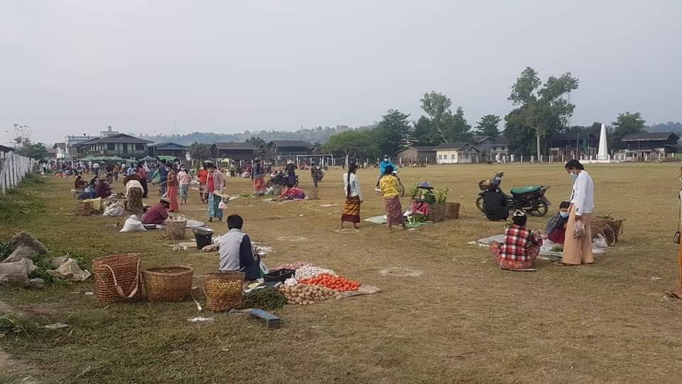 COVID-19 ရောဂါ ထိန်းချုပ်နိုင်ရန် ခန္တီးမြို့ မင်္ဂလာစျေး ယာယီပြောင်းရွှေ့