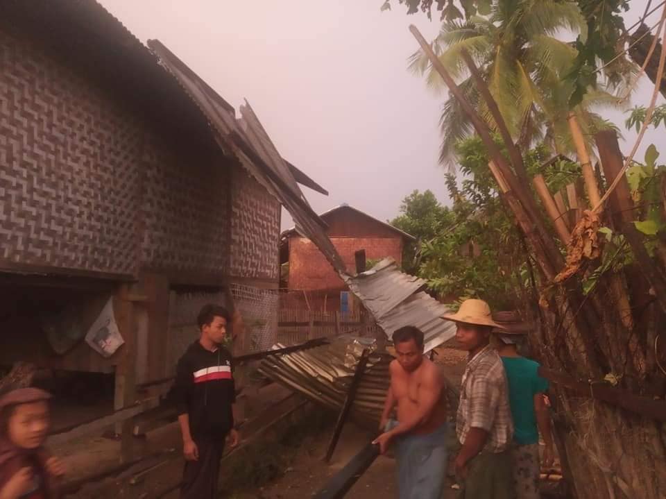 မင်းကင်းမြို့နယ်တွင် လေပြင်းတိုက်ခတ်သဖြင့် နေအိမ် ၅၀ ကျော် ပျက်စီး