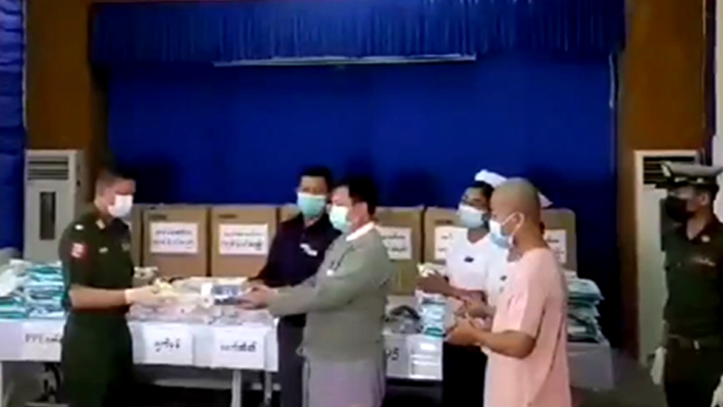 အနောက်တောင်တိုင်းစစ်ဌာနချုပ်က COVID-19 ကာကွယ်ရေးပစ္စည်းများ လှူဒါန်း