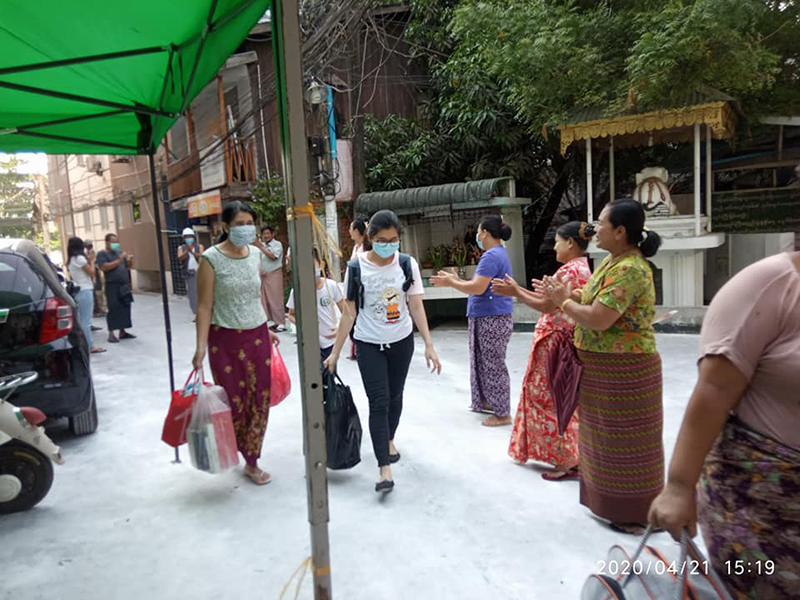 ကိုရိုနာဗိုင်းရပ်စ်တိုက်ဖျက်ရေး ဆရာဝန်မလေးအား ပြည်သူများက လက်ခုပ်တီးကြိုဆို (ဓာတ်ပုံ)