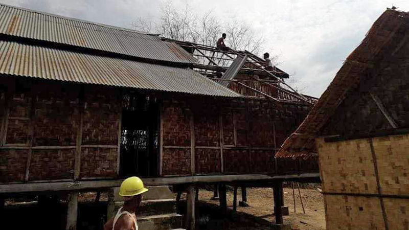 ဆိပ်ဖြူတွင် လေပြင်းကြောင့် နေအိမ် အဆောက်အအုံ ၃၃ လုံး အမိုးလန် ပျက်စီး 