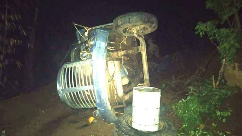 အင်္ဂပူတွင် ဝါးကား တိမ်းမှောက်၊ လူ ၄ ဦး သေဆုံး