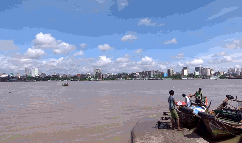ရန်ကုန်မြစ်ကြောင်းတလျှောက်က သမ္ဗန်သမားများ စားဝတ်နေရေး အခက်အခဲဖြစ်နေ