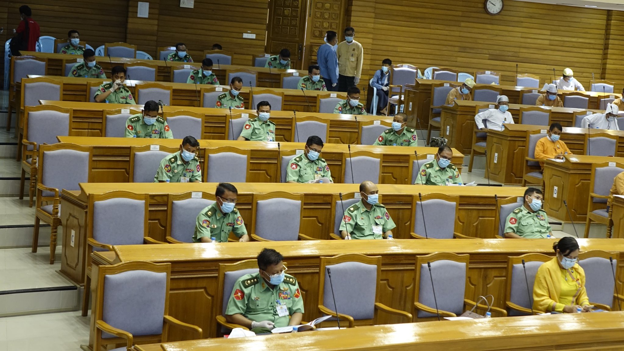 စစ်ကိုင်းတိုင်းလွှတ်တော် အထူးအစည်းအဝေး တခုံခြားစနစ်ဖြင့် ကျင်းပ