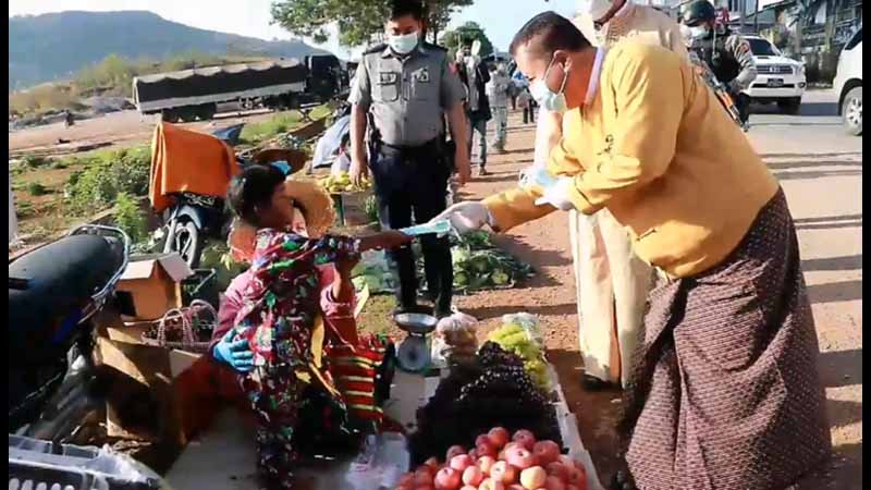 ရှမ်းပြည်နယ်တွင်  Mask တပ်သည့် အလေ့အထရှိစေရန် ပညာပေးကမ်ပိန်းပြုလုပ်