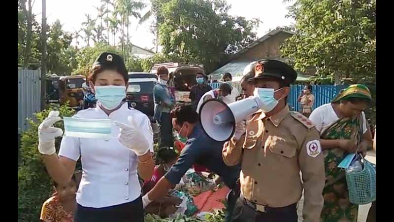 ကြက်ခြေနီနေ့အထိမ်းအမှတ် မောင်တောမြို့ စျေးများတွင် ကိုဗစ်ကာကွယ်ရေး အသိပညာပေး