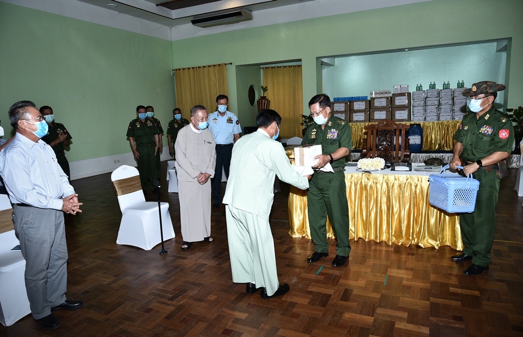 အိမ်မှာနေသည့်ကာလ  Social Media ဖြင့် အချိန်ကုန်မနေဘဲ စာဖတ်ကြရန် ကာချုပ်တိုက်တွန်း