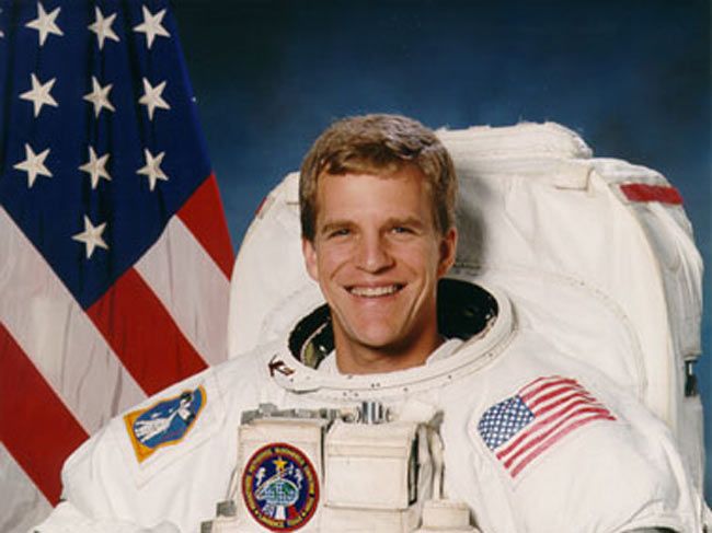 နာဆာအာကာသယာဉ်မှူးဟောင်း မဟာလူသား Dr. Scott Parazynski နှင့် တွေ့ဆုံခြင်း