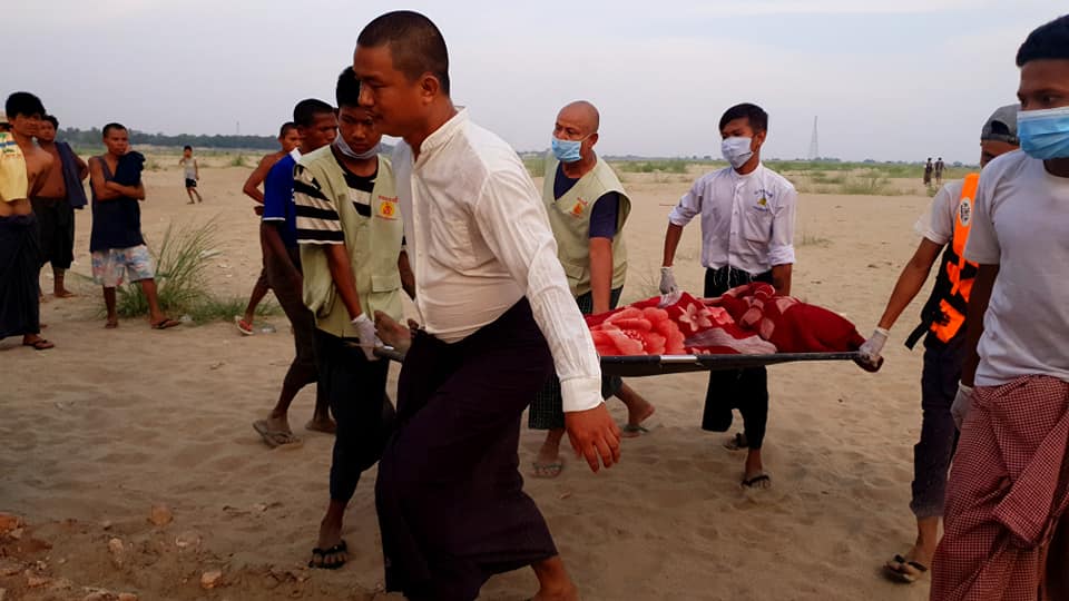 မုံရွာမြို့ ချင်းတွင်းမြစ်ဘေးတွင် အမျိုးသား ၁ ဦး၏ အလောင်းတွေ့ရှိ
