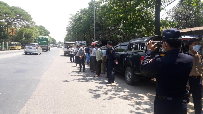 အင်းစိန်တွင် Mask မတပ်သဖြင့် ဒဏ်ရိုက်အရေးယူခံရသူ ၂၀ ကျော်ရှိ