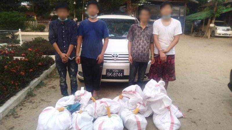 မော်ဟန်-နမ္မချီမှော် ကားလမ်းတွင် ကျောက်စိမ်းအရိုင်းတုံး ၂၂၉ ကီလိုဂရမ်ခန့် ဖမ်းမိ
