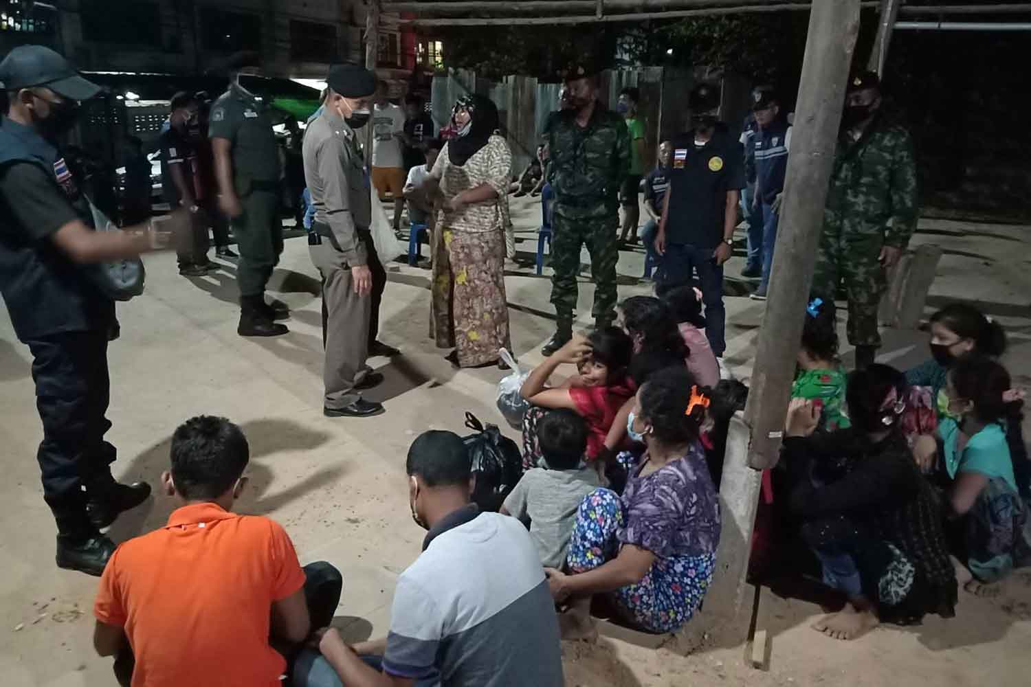 မြန်မာဘက်မှဝင်လာသည့် လူကုန်ကူးခံရသူ ၁၂ ဦး မဲဆောက်တွင် ဖမ်းဆီးခံရ