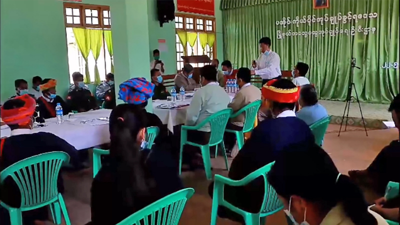 ဆီဆိုင်မြို့နယ် မြေယာအငြင်းပွားမှု ဆွေးနွေးညှိနှိုင်း၊ တိကျသည့်အဖြေမရဟု တောင်သူများပြော