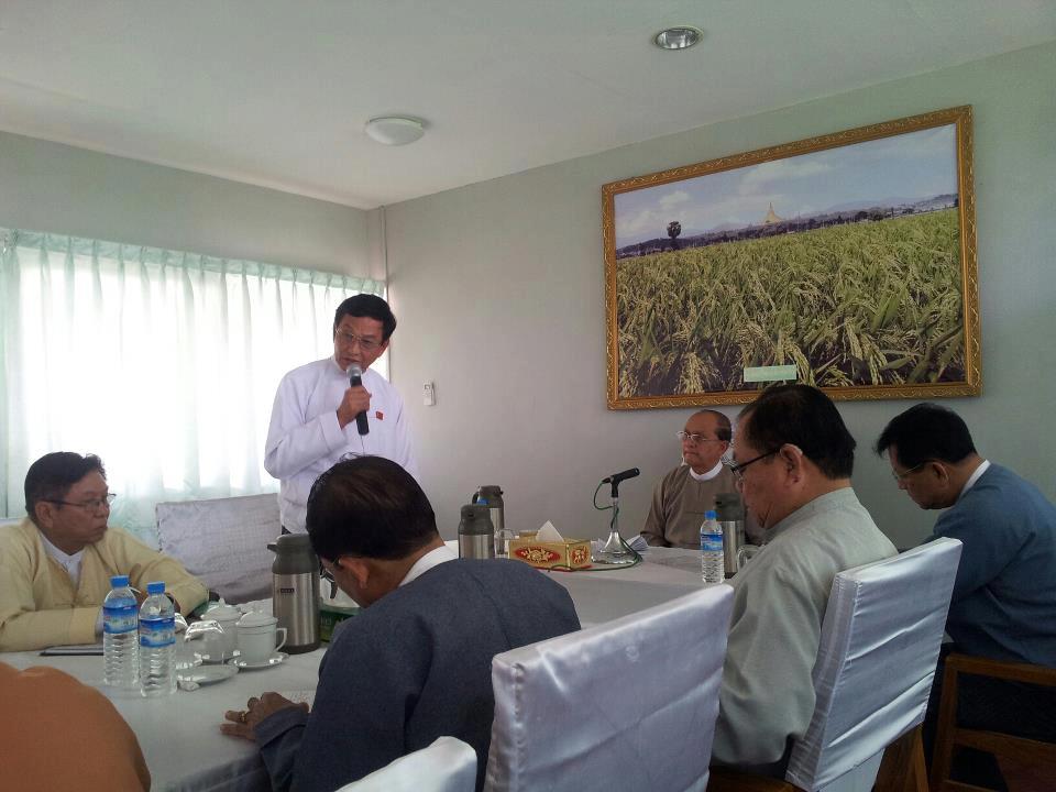 သမၼတနွင့္ နုိင္ငံေရးပါတီ ေခါင္းေဆာင္မ်ား ေတြ့ဆုံေဆြးေနြး