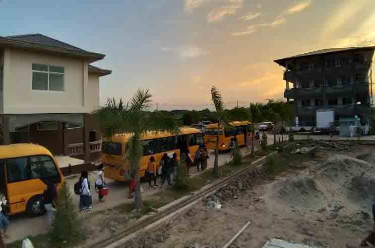 ရန်ကုန်ဓမ္မရံသီကျောင်းက နိုင်ငံခြားပြန် ၂၅၅ ယောက်  ၂ ကြိမ်ဆက်တိုက် ပိုးမတွေ့ 