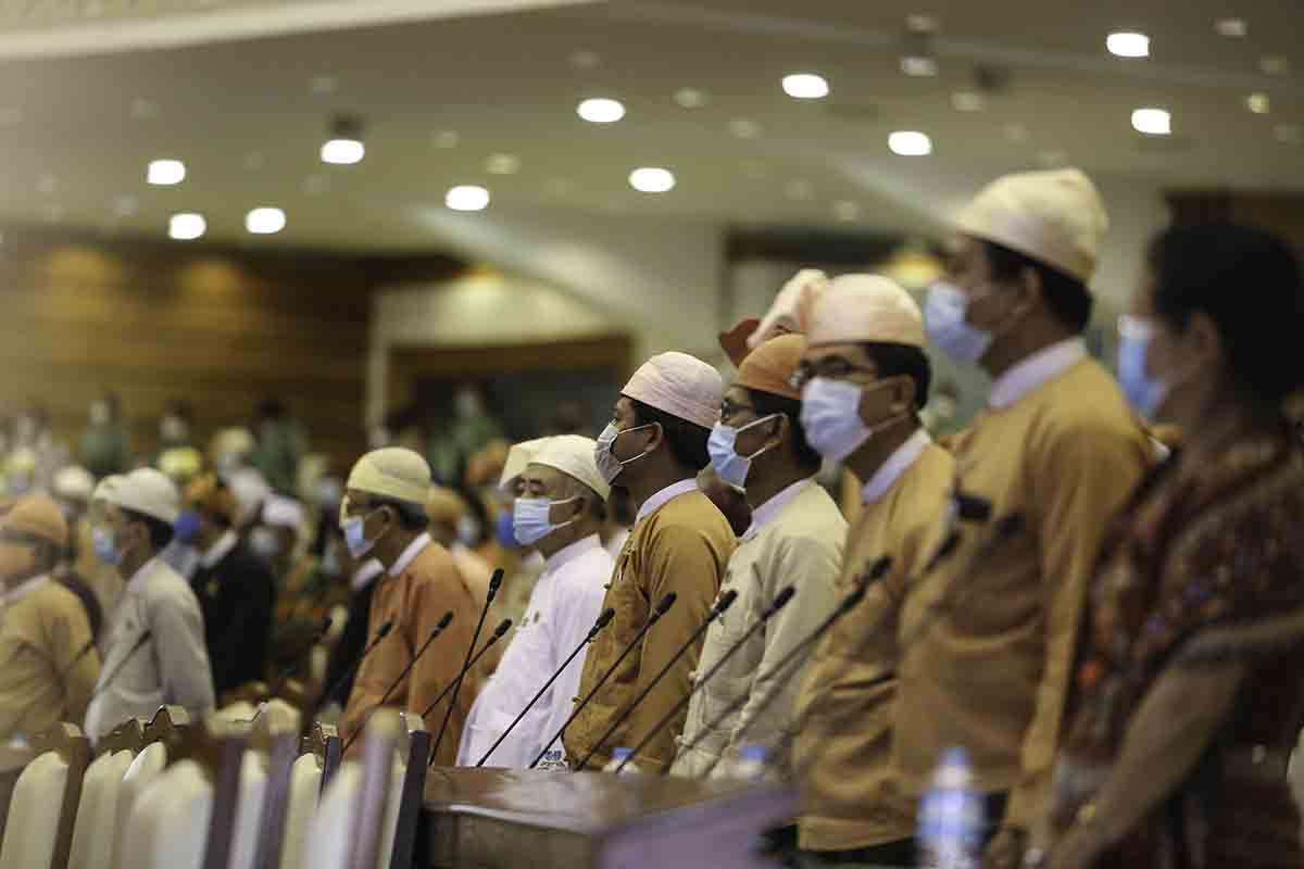  ဦးတီခွန်မြတ်ကို ပြည်သူ့လွှတ်တော်ဥက္ကဋ္ဌ တာဝန်မှ ရုပ်သိမ်းရန်ဆွေးနွေး