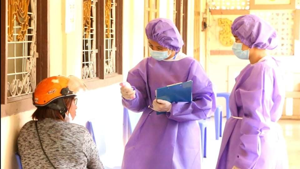 ပုသိမ်တွင် အခမဲ့လူထုအခြေပြုဆေးခန်းကို လူငယ်ဆရာဝန်များ ပူးပေါင်းဖွင့်လှစ်