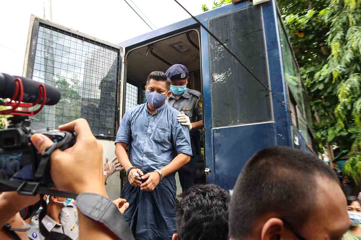 အိမ်အကူအမျိုးသမီးကို အက်ဆစ်ဖြင့်ပက်၊ မုဒိမ်းကျင့်ခဲ့ခြင်းမရှိဟု သရုပ်ဆောင်မင်းရာဇာ ပြော