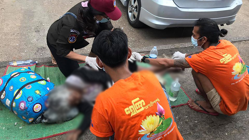 အိမ်ခြေရာမဲ့ အဘွားအို ၁ ဦးကို တက္ကစီတစီးက တိုက်ပြီး ထွက်ပြေး (ဓာတ်ပုံ)