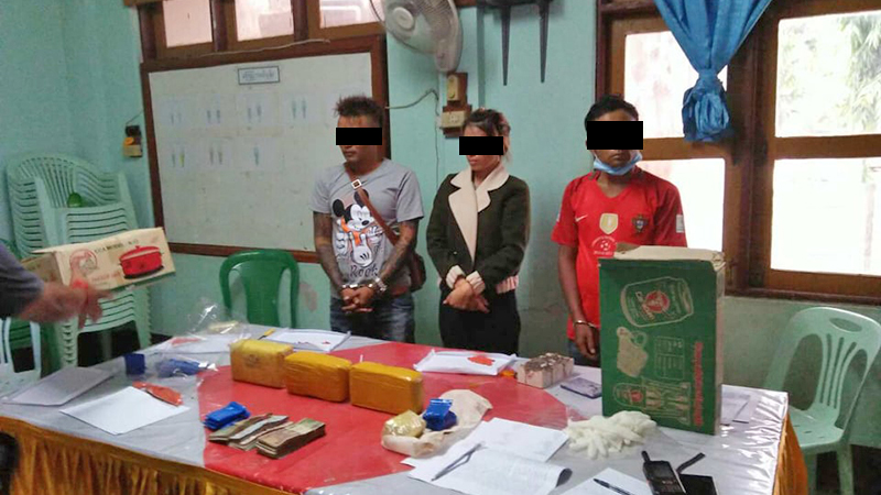 မြဝတီတွင် ကျပ်သိန်း ၁၀၀၀ တန်ဖိုးရှိ စိတ်ကြွဆေးများ ဖမ်းမိ (သတင်းဓာတ်ပုံ)