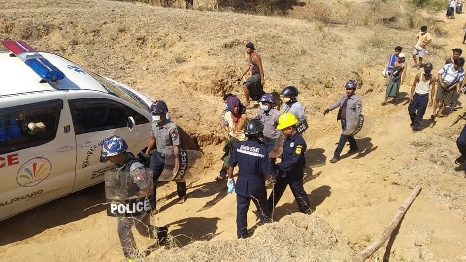 လူနာပို့လူမှုကူညီရေးယာဉ်အား ဓားကိုင်ရမ်းကားခဲ့သူ ၁ ဦးကို ရဲအင်အားသုံးပြီး ဖမ်းဆီး