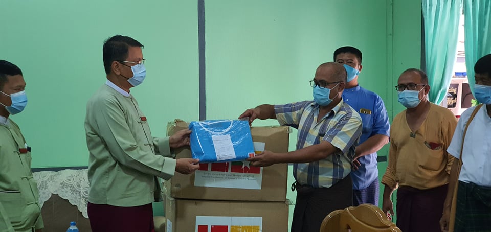 ရေးမြို့နယ်အတွက် ဒိန်းမတ်နိုင်ငံက Isolation Gown ဝတ်စုံ ၁၀၀၀ ပေးအပ် 